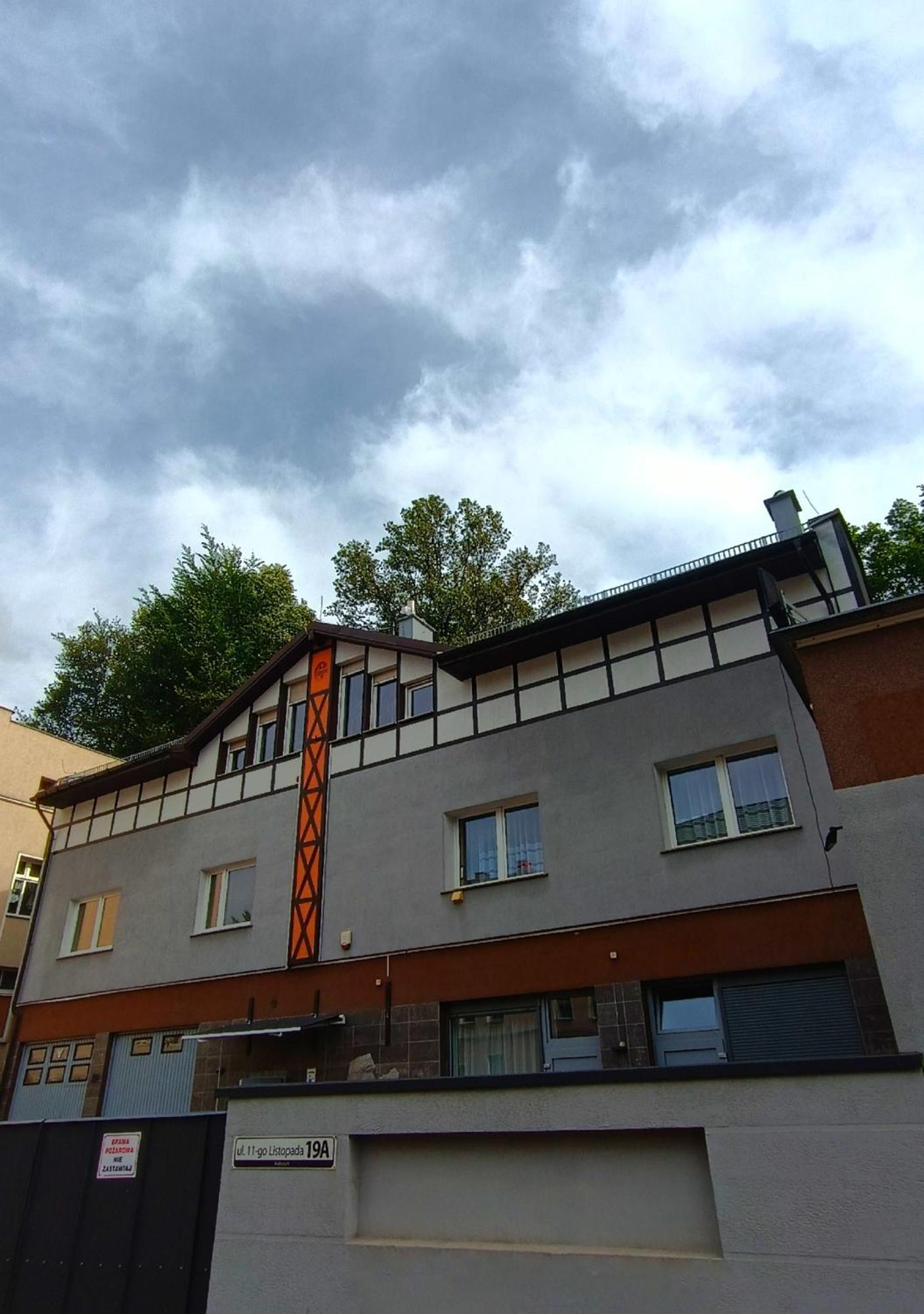Noclegi "Poza Szlakiem" Walbrzych Exterior photo